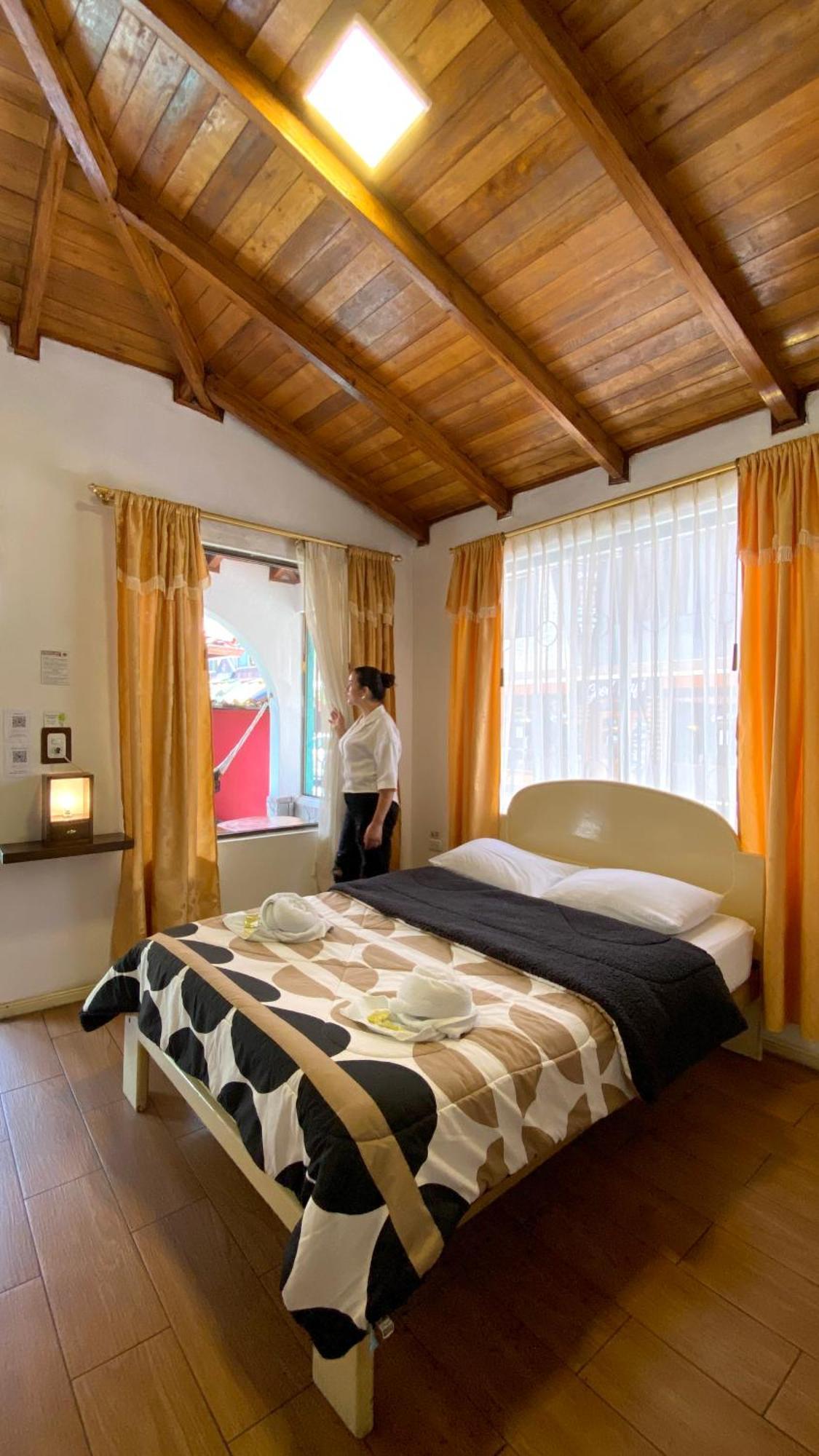 Santa Cruz Backpackers Hostal Banos  Exterior photo