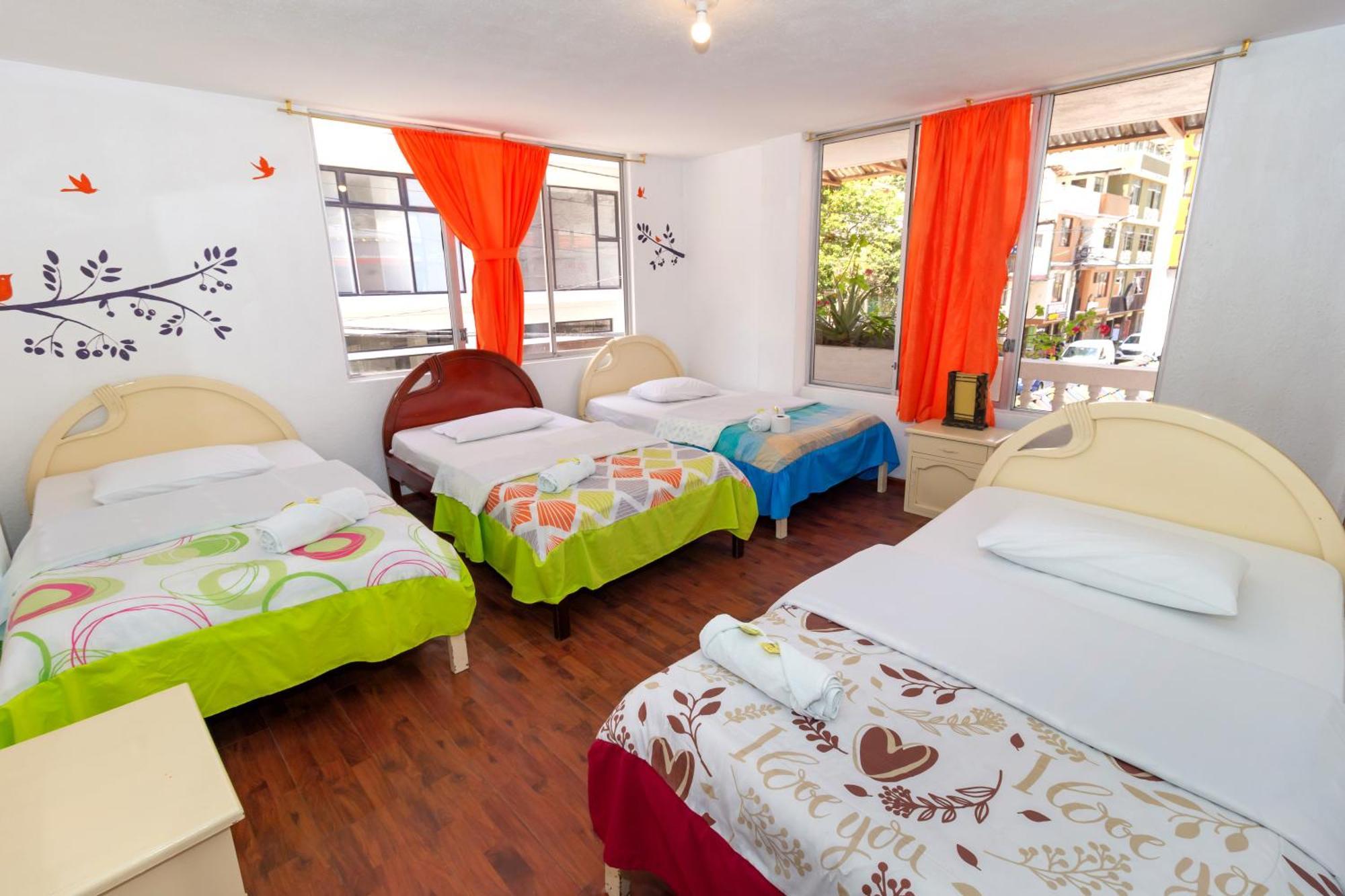 Santa Cruz Backpackers Hostal Banos  Exterior photo