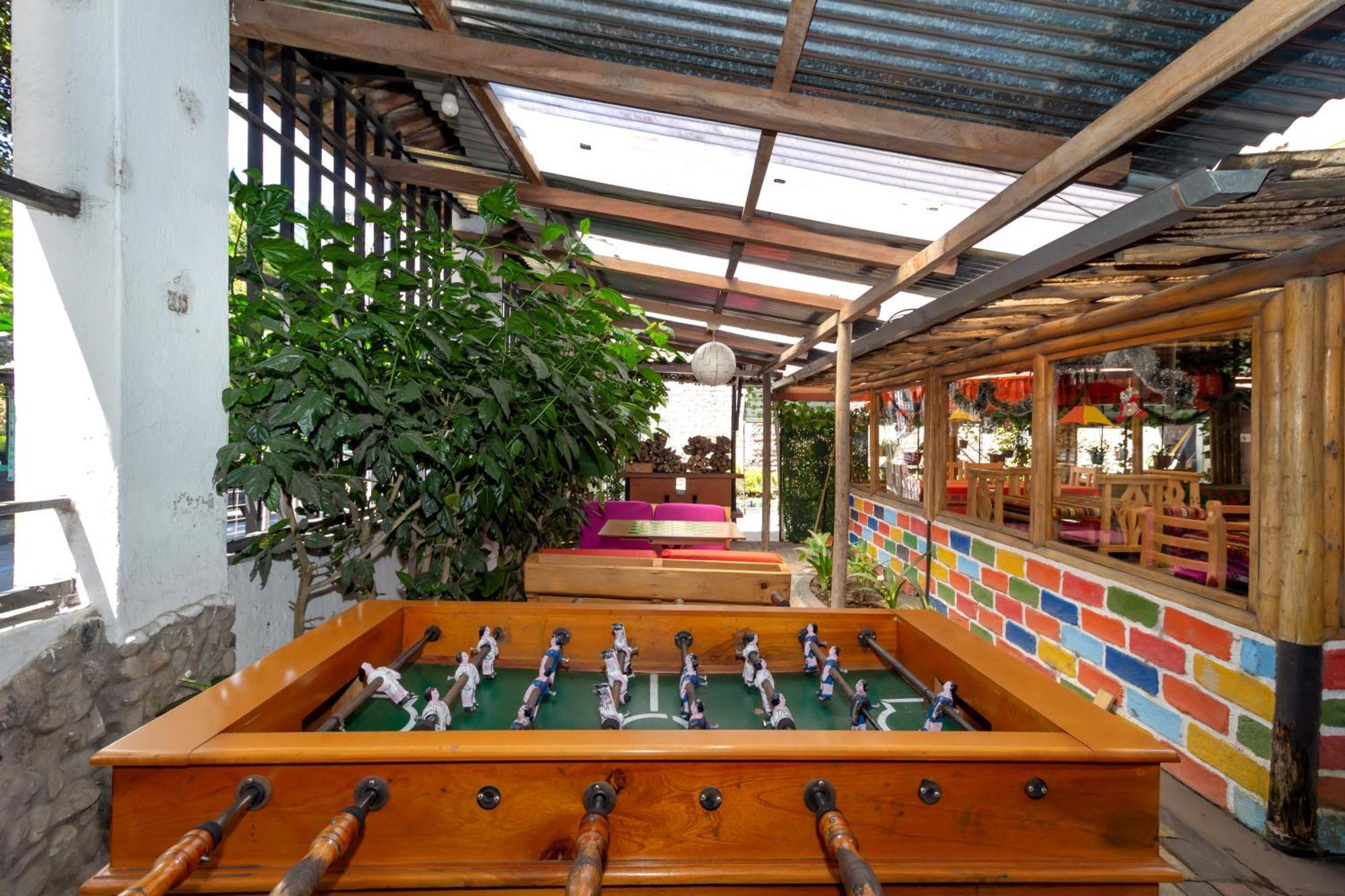 Santa Cruz Backpackers Hostal Banos  Exterior photo
